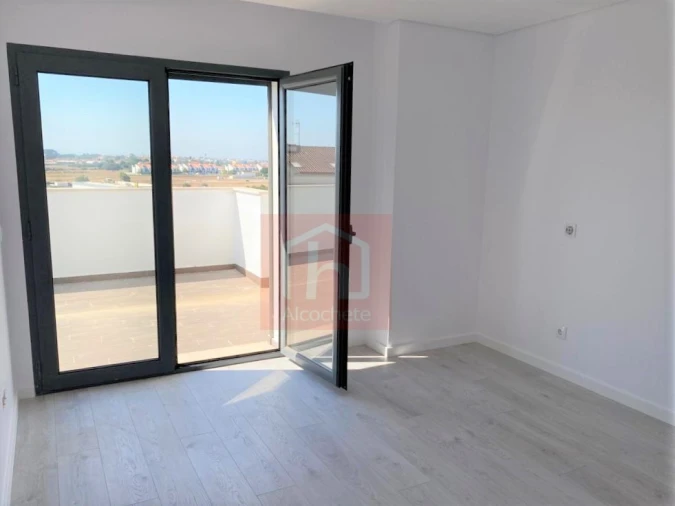 Apartamento T4 para Venda em Alcochete Foto 31