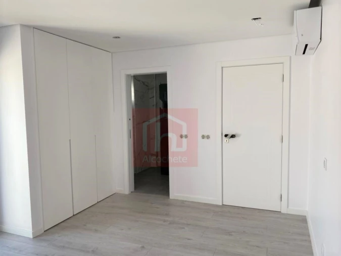Apartamento T4 para Venda em Alcochete Foto 33