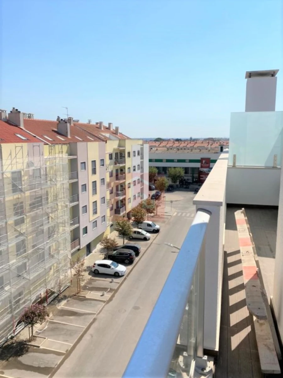 Apartamento T4 para Venda em Alcochete Foto 42