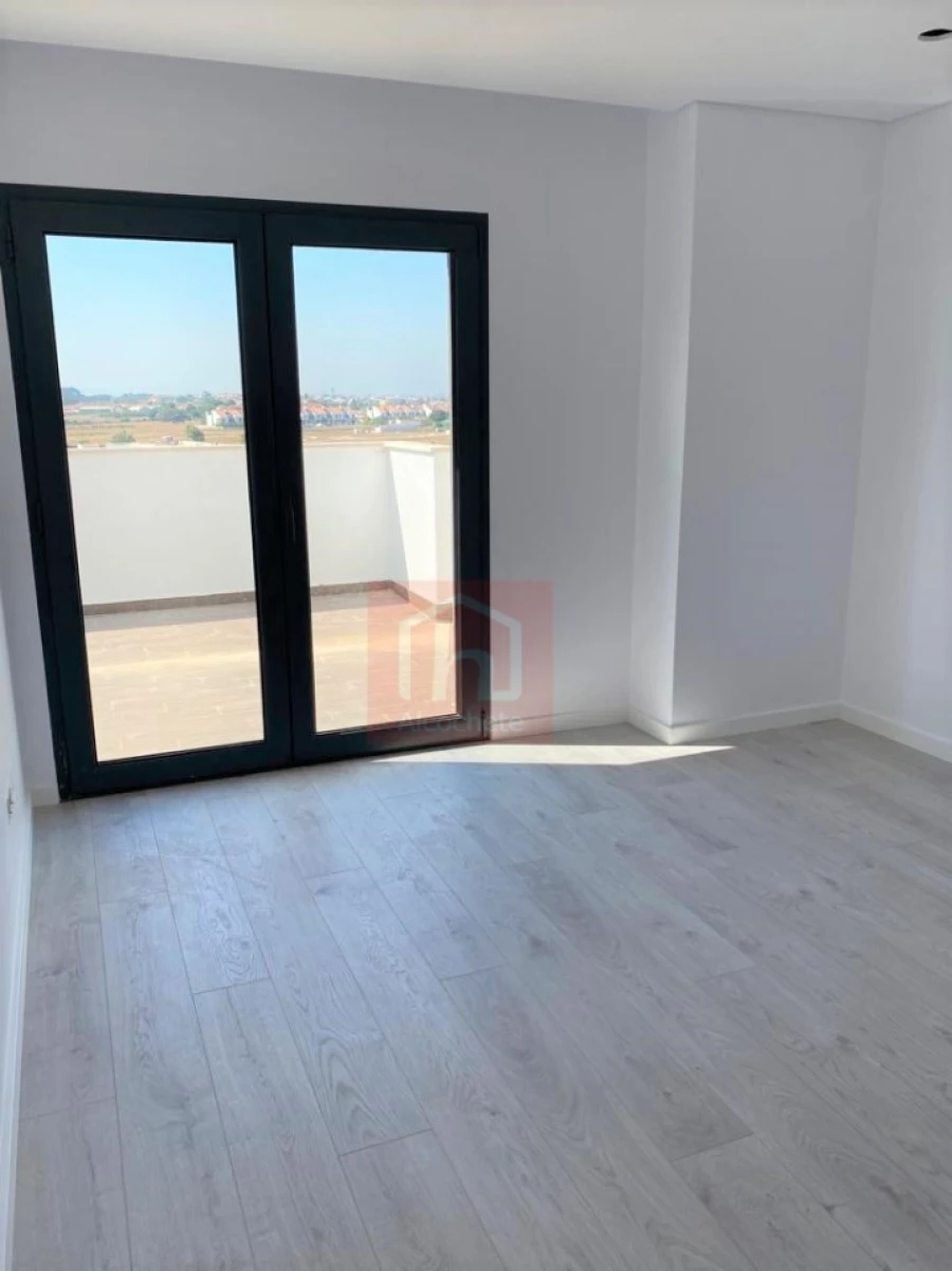 Apartamento T4 para Venda em Alcochete Foto 43