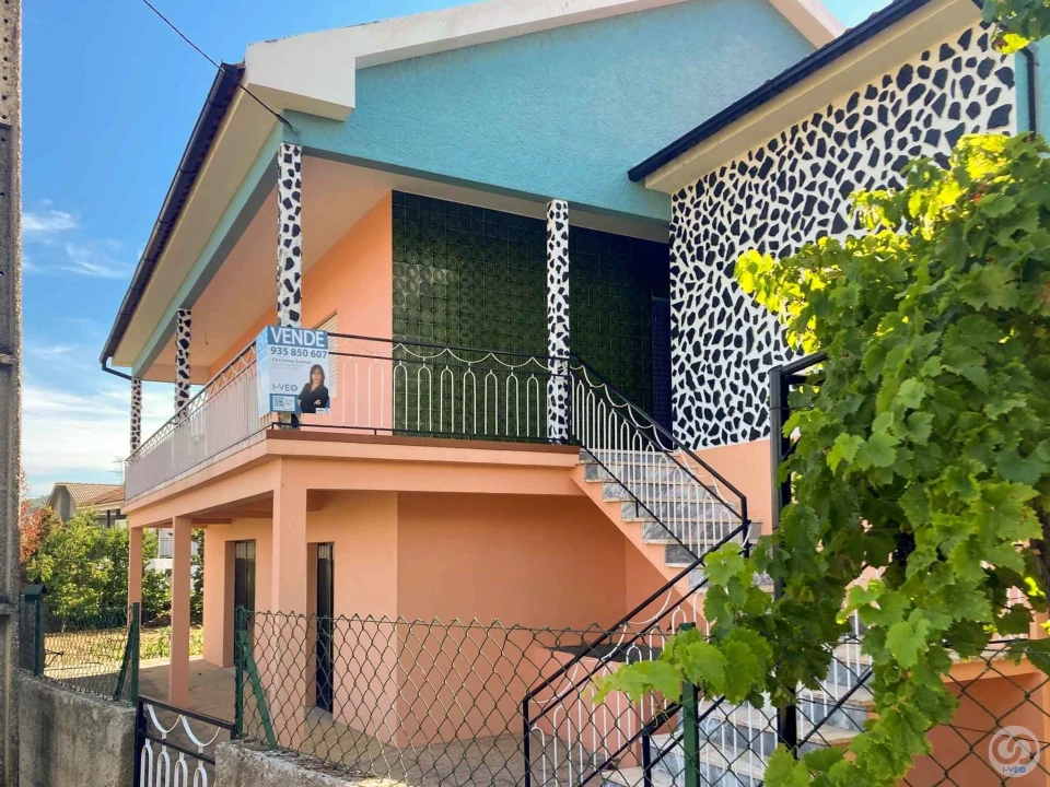 Moradia T4 para Venda em Faiões Foto 49