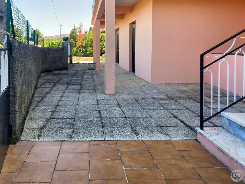 Moradia T4 para Venda em Faiões Foto 46