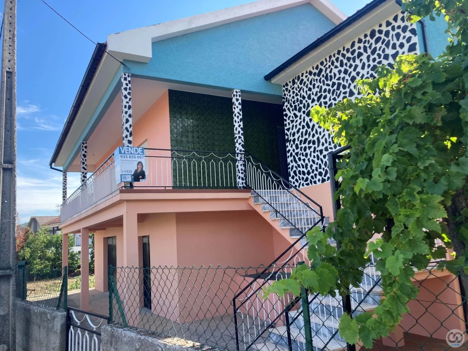 Moradia T4 para Venda em Faiões Foto 1