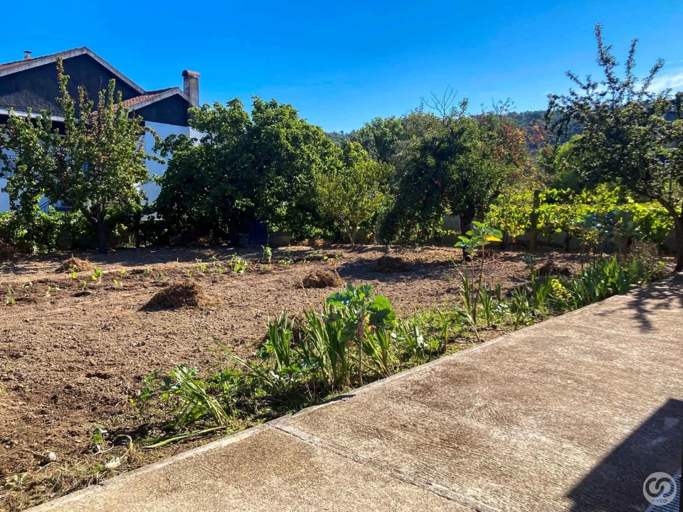 Moradia T4 para Venda em Faiões Foto 48