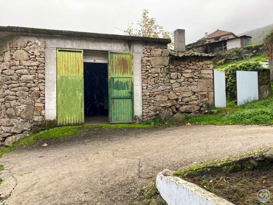 Moradia T3 para Venda em Redondelo Foto 3