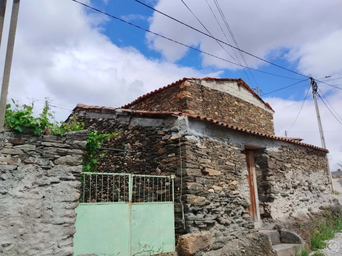 Moradia T3 para Venda em Barcel, Marmelos e Valverde da Gestosa Foto 3