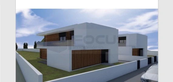 Moradia T4 para Venda em São Bernardo