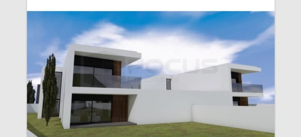 Moradia T4 para Venda em São Bernardo