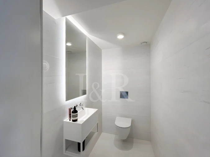 Apartamento T2 para Venda em Santo António Foto 17