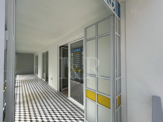 Apartamento T2 para Venda em Santo António Foto 18