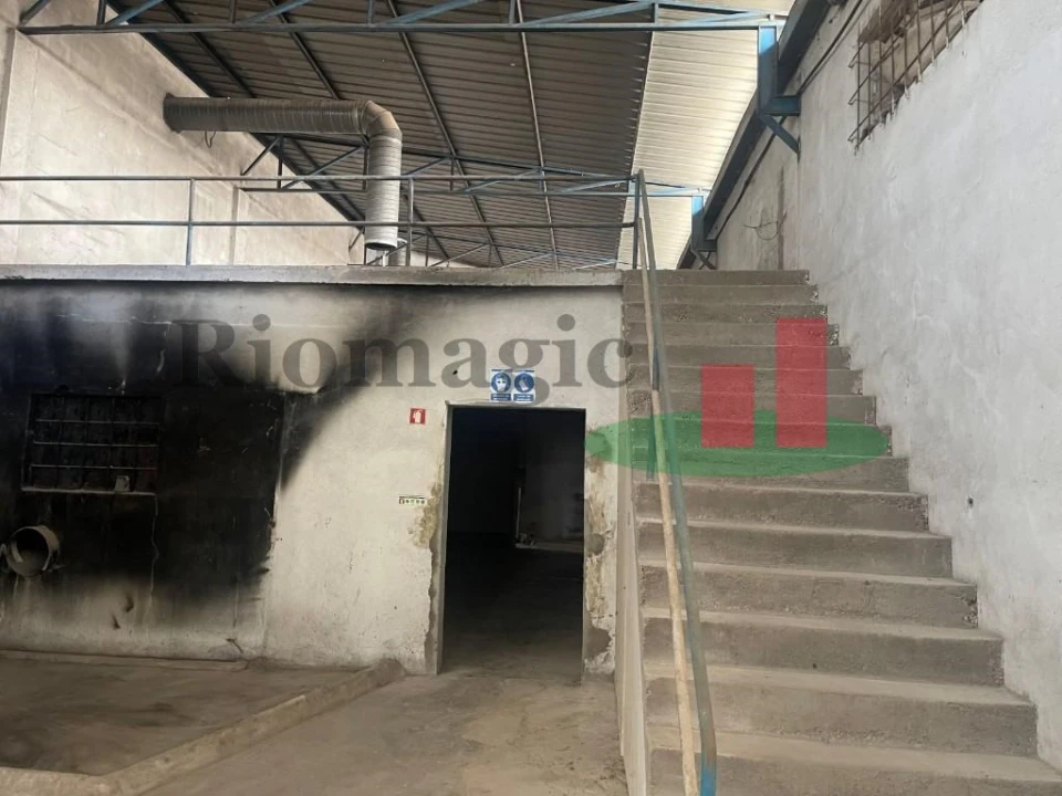 Armazém para Venda em Amiais de Baixo Foto 18