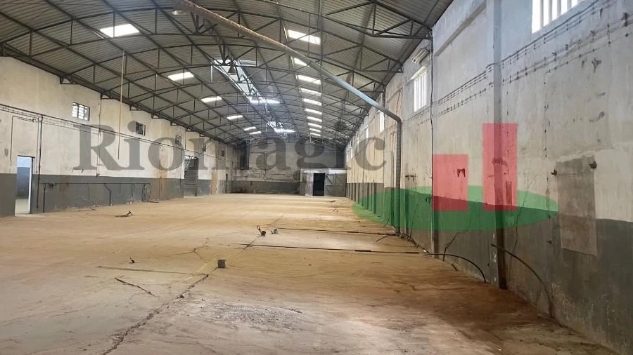 Armazém para Venda em Amiais de Baixo