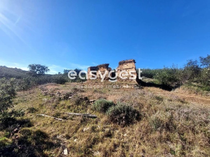 Moradia T1 para Venda em Corte do Pinto Foto 2