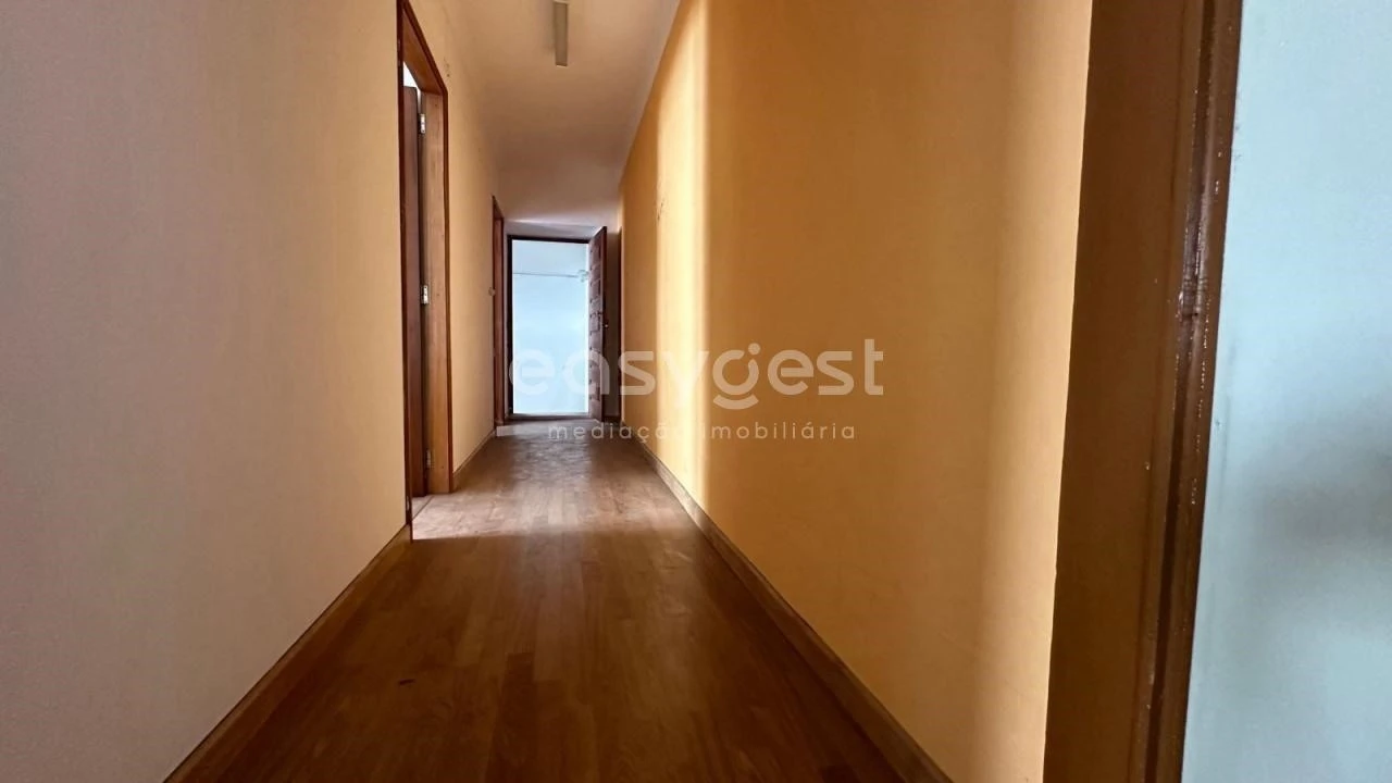 Prédio para Venda em Sé Nova, Santa Cruz, Almedina e São Bartolomeu Foto 15