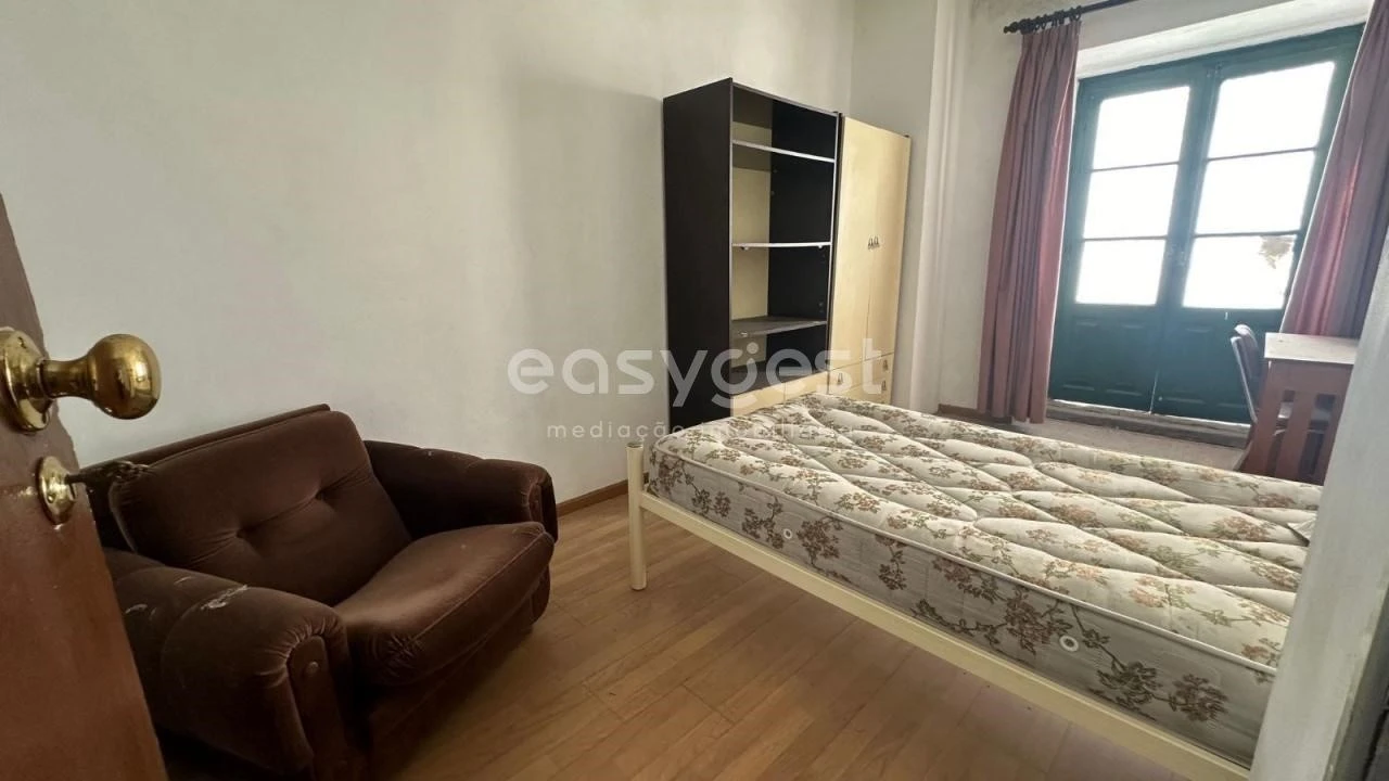 Prédio para Venda em Sé Nova, Santa Cruz, Almedina e São Bartolomeu Foto 23