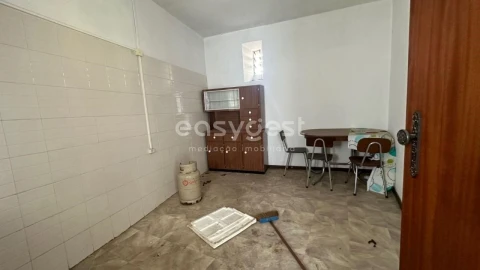 Prédio para Venda em Sé Nova, Santa Cruz, Almedina e São Bartolomeu