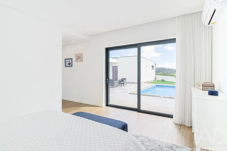 Moradia T3 para Venda em Ronfe Foto 12