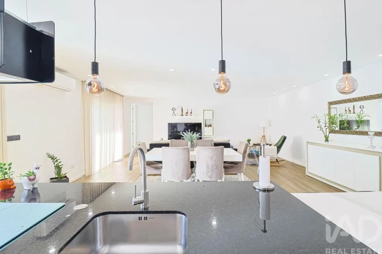 Moradia T3 para Venda em Ronfe Foto 23