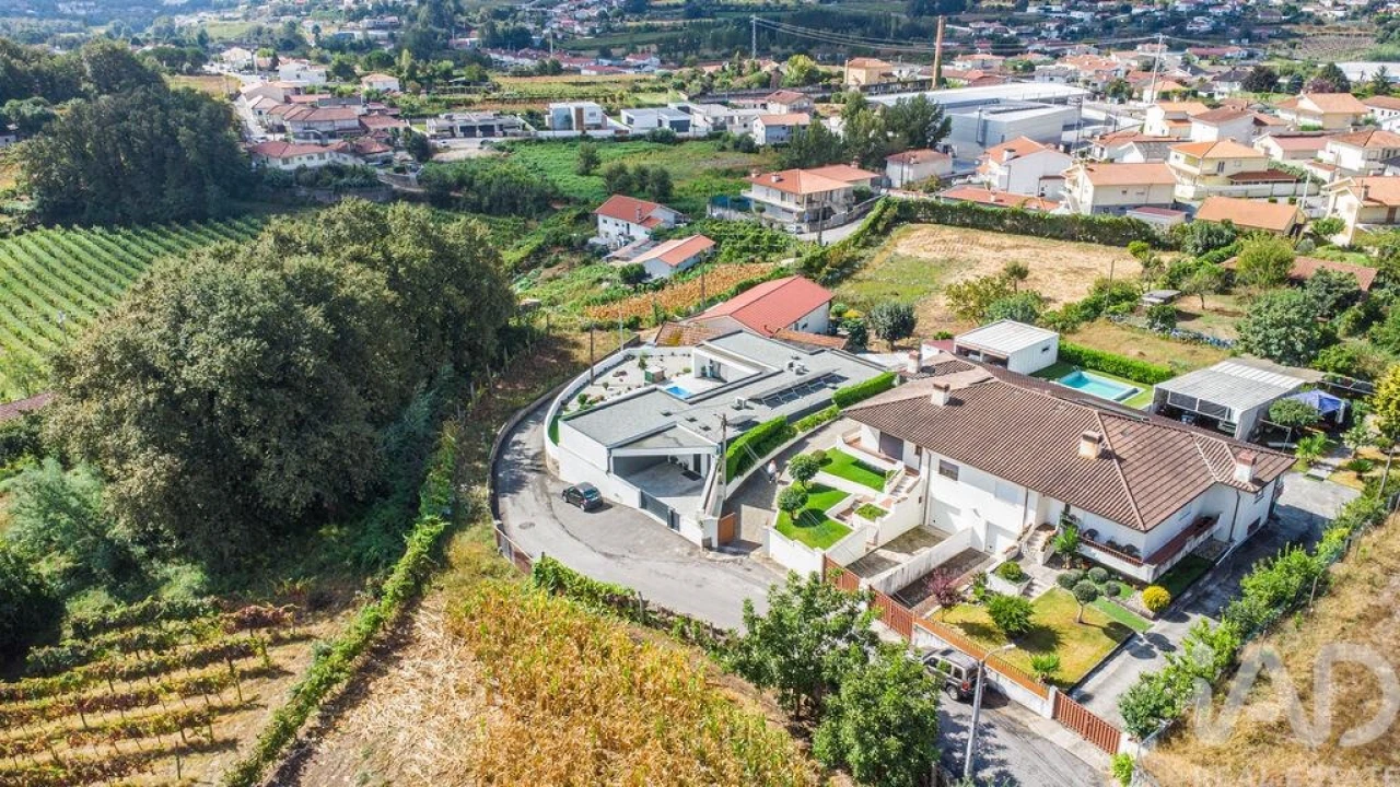 Moradia T3 para Venda em Ronfe Foto 6