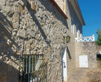 Quinta T4 para Venda em Marvila, Ribeira Santarém, São Salvador, São Nicolau