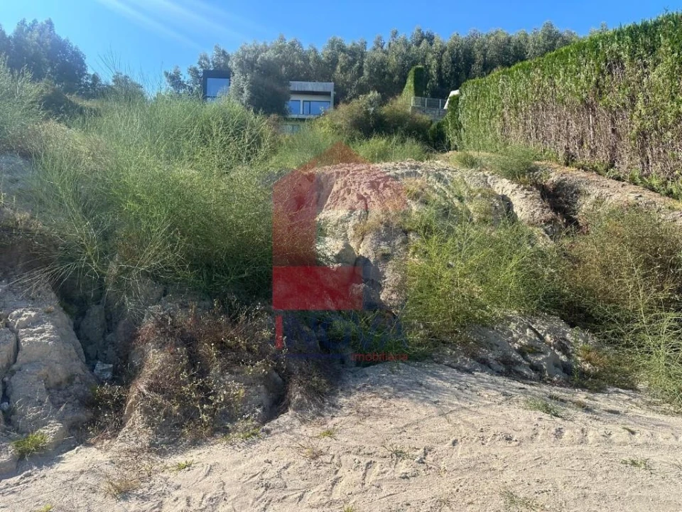 Terreno para Venda em Ribeira do Neiva Foto 8