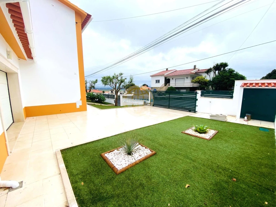 Moradia T4 para Venda em Tornada e Salir do Porto Foto 7