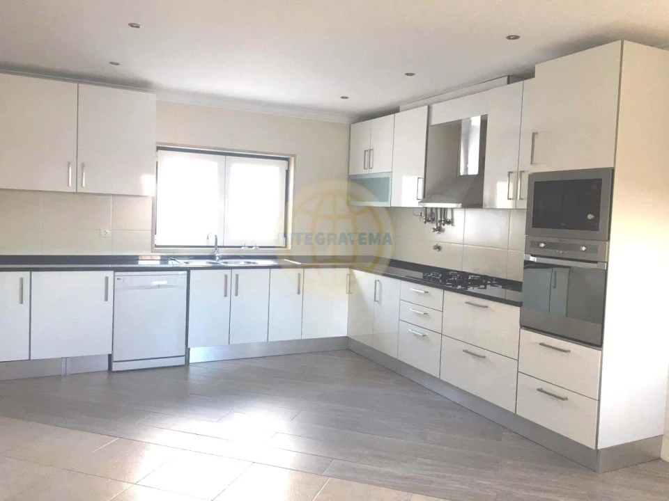 Moradia T4 para Venda em Tornada e Salir do Porto Foto 33