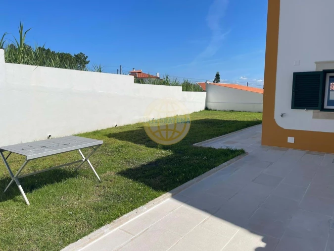 Moradia T4 para Venda em Tornada e Salir do Porto Foto 41