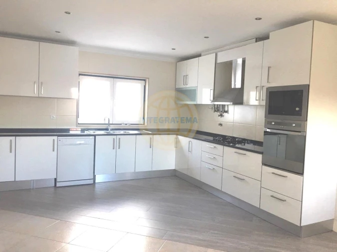 Moradia T4 para Venda em Tornada e Salir do Porto Foto 56