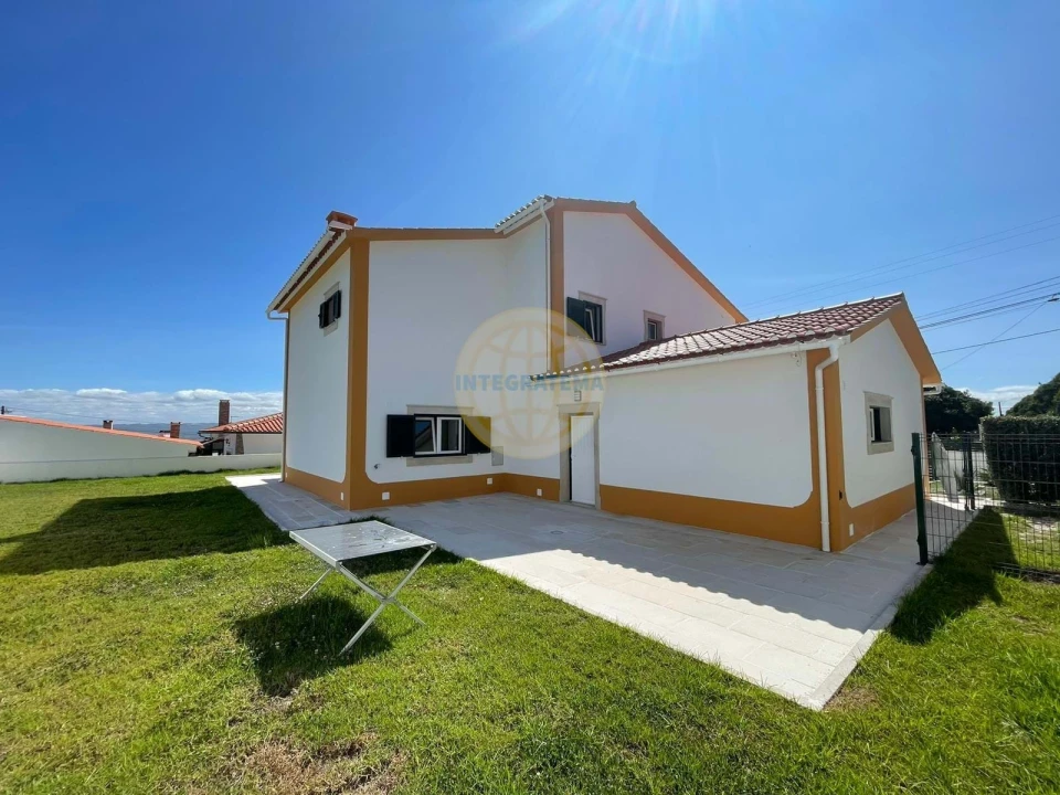 Moradia T4 para Venda em Tornada e Salir do Porto Foto 29