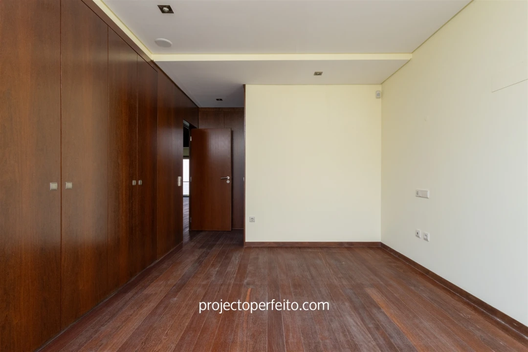 Moradia T4 para Venda em Mafamude e Vilar do Paraíso Foto 14
