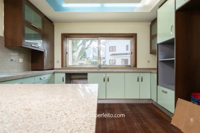 Moradia T4 para Venda em Mafamude e Vilar do Paraíso