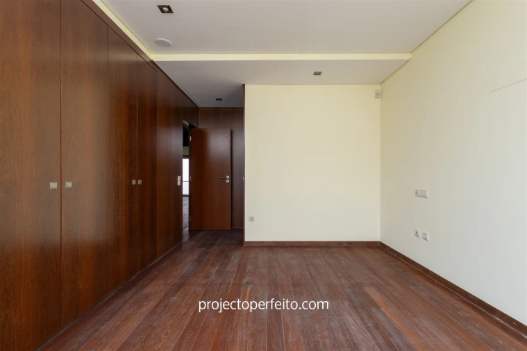 Moradia T4 para Venda em Mafamude e Vilar do Paraíso Foto 14