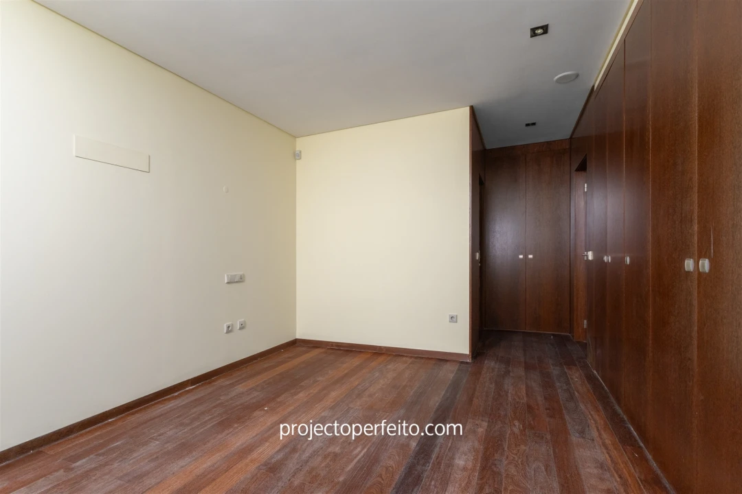 Moradia T4 para Venda em Mafamude e Vilar do Paraíso Foto 19