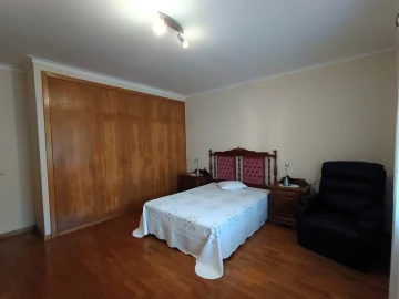 Moradia T6 para Venda em Moledo e Cristelo