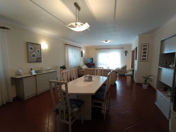 Moradia T6 para Venda em Moledo e Cristelo