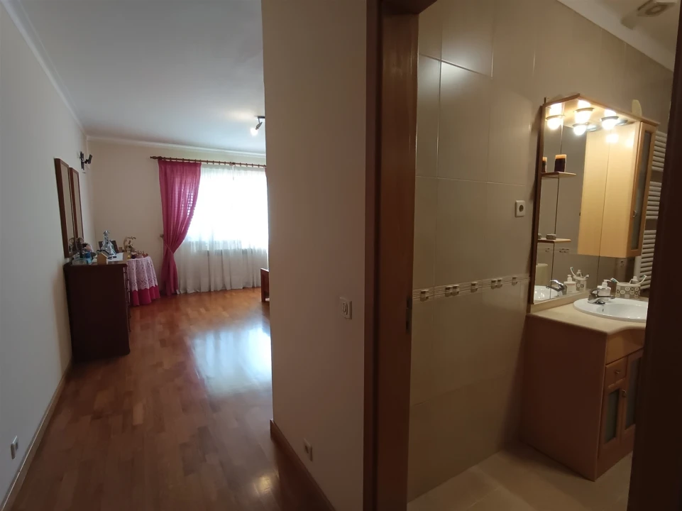 Moradia T6 para Venda em Moledo e Cristelo Foto 17