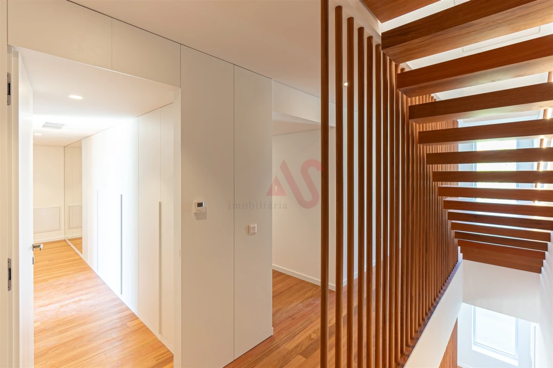 Moradia T4 para Venda em Glória e Vera Cruz Foto 11