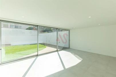 Moradia T4 para Venda em Glória e Vera Cruz