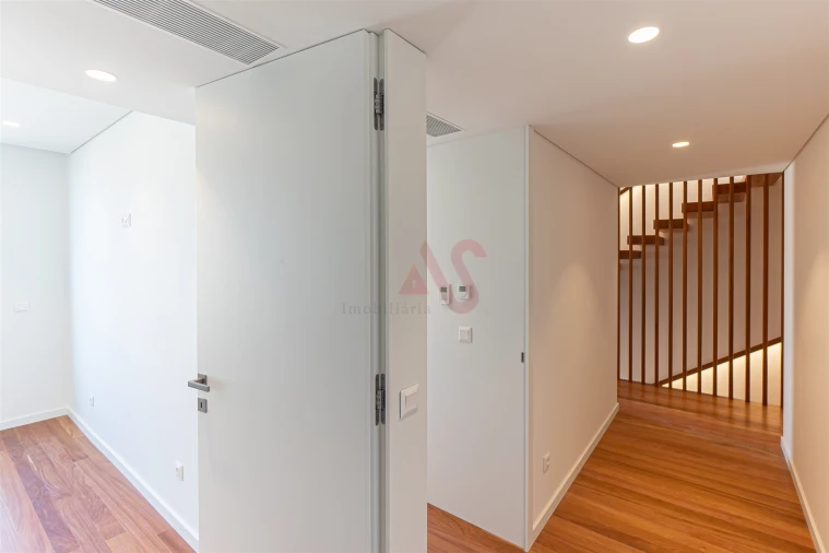 Moradia T4 para Venda em Glória e Vera Cruz Foto 20