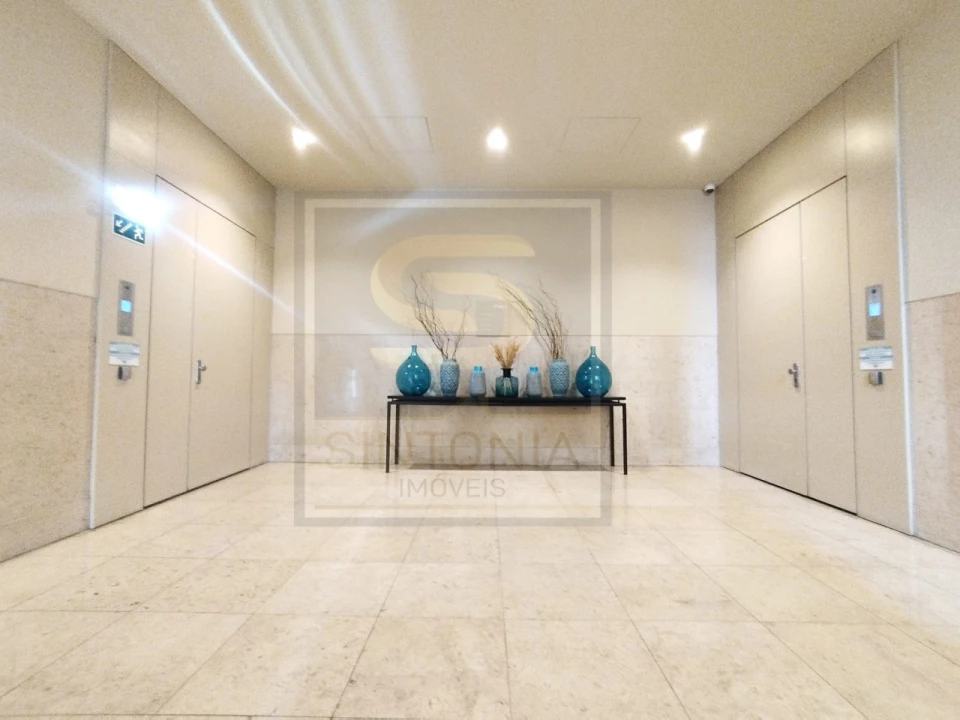 Apartamento T2 para Venda em Misericórdia Foto 5