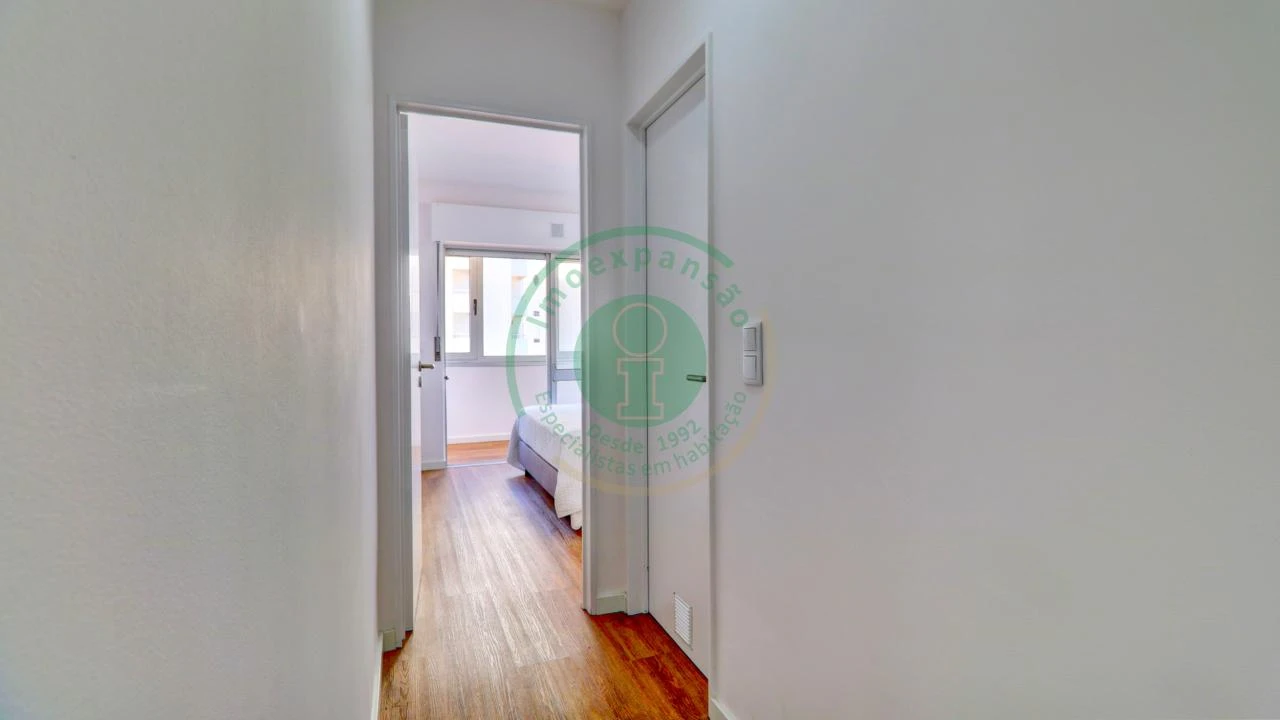 Apartamento T1 para Venda em Buarcos Foto 13