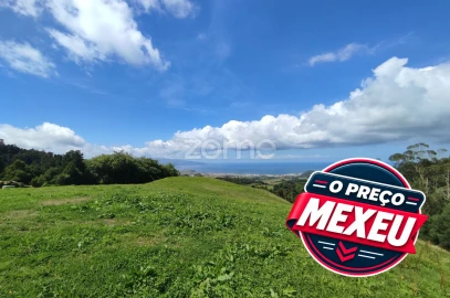 Terreno para Venda em Ribeira Grande (Matriz)