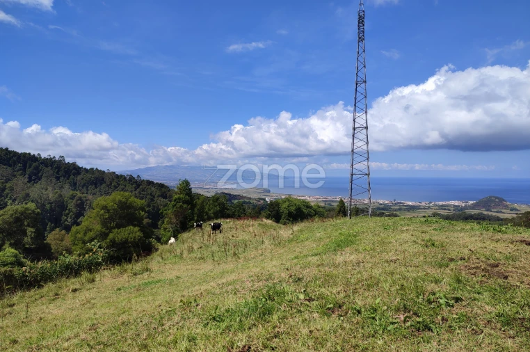 Terreno para Venda em Ribeira Grande (Matriz) Foto 1