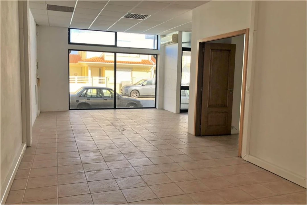 Loja para Venda em Gafanha da Nazaré Foto 8