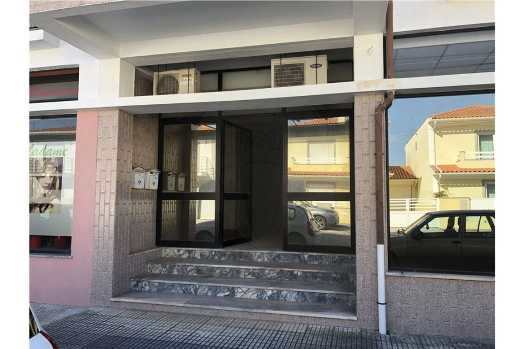 Loja para Venda em Gafanha da Nazaré Foto 2