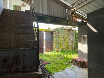 Moradia T4 para Venda em Mouçós e Lamares