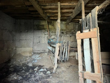 Moradia T4 para Venda em Mouçós e Lamares