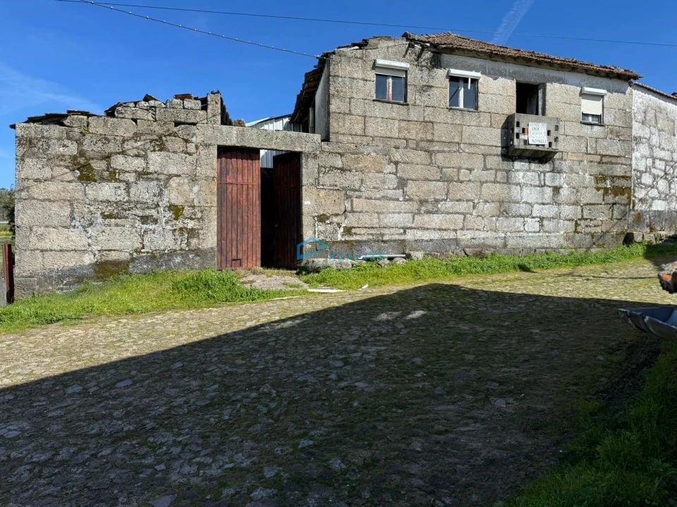 Moradia T4 para Venda em Mouçós e Lamares Foto 30