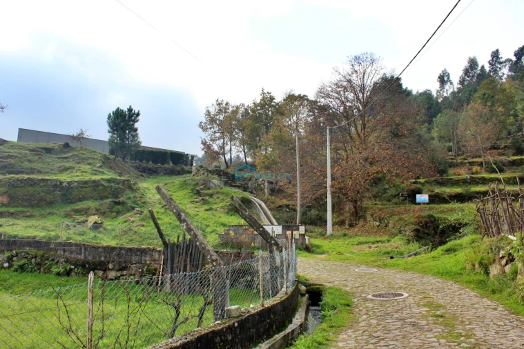 Terreno para Venda em Mondrões Foto 10